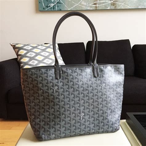 goyard artois mm review|goyard mm bag price.